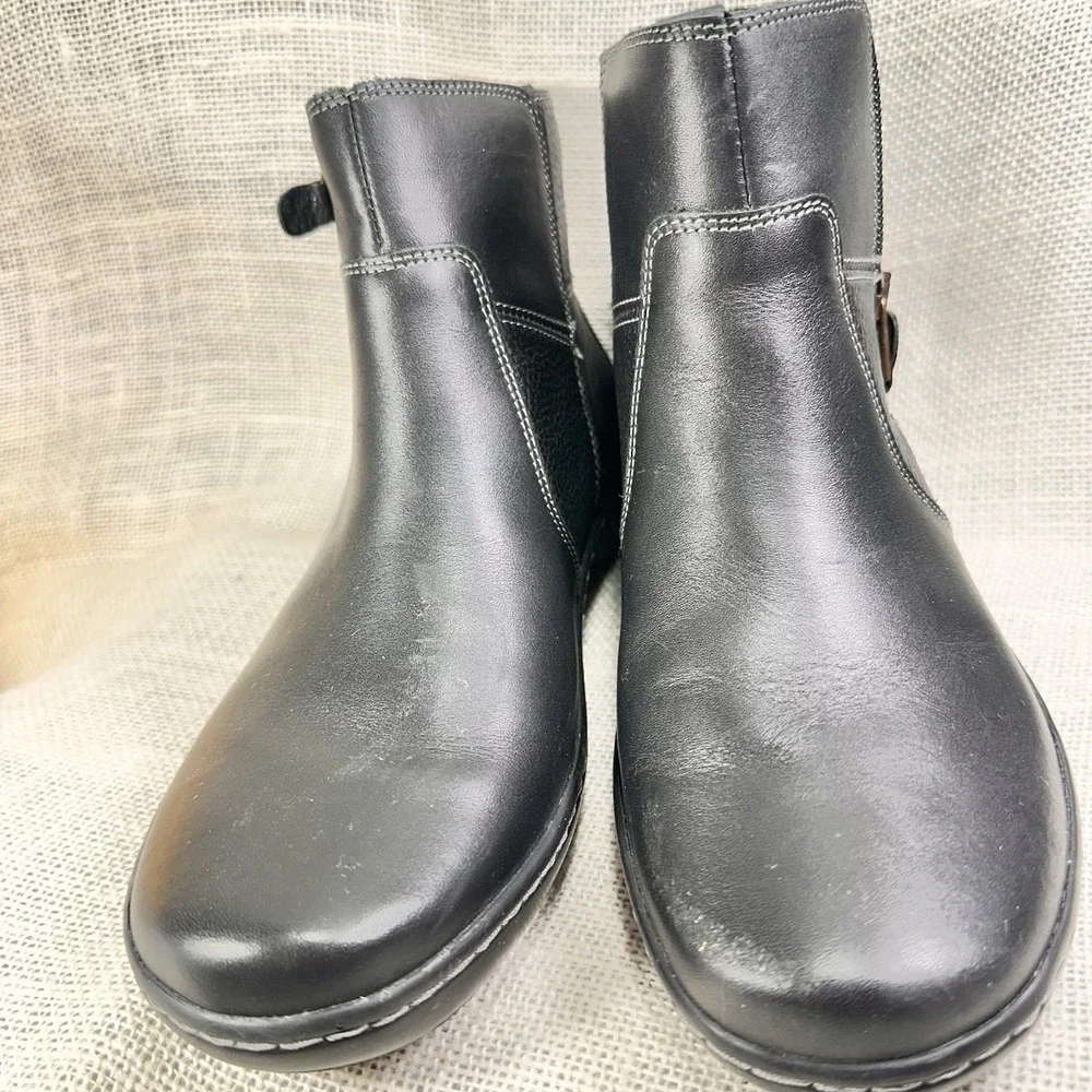 Clarks Womens Ankle Boots Size 8.5‎ Black Leather Zip Comfort Booties